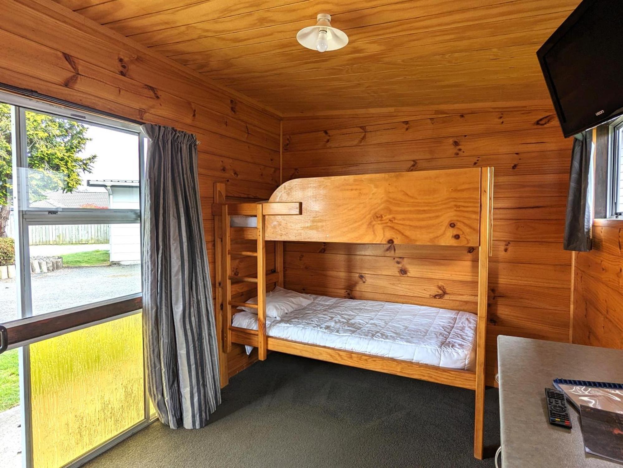 Holdens Bay Holiday Park Роторуа Экстерьер фото