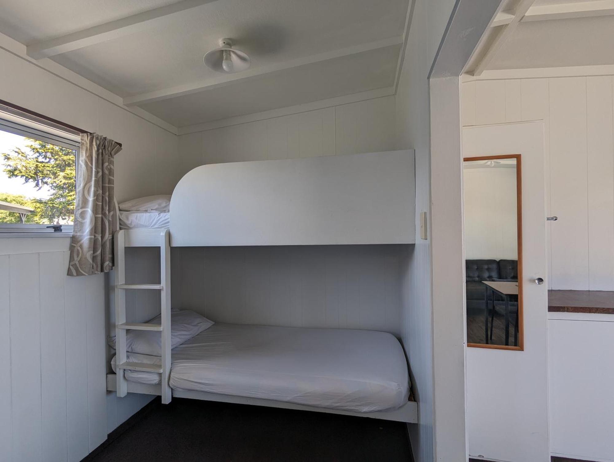 Holdens Bay Holiday Park Роторуа Экстерьер фото